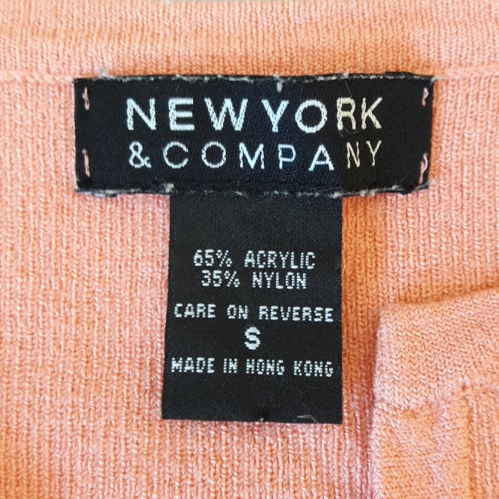 ‼️‼️SOLD‼️‼️NEW YORK & COMPANY TOP - Picture 2 of 5